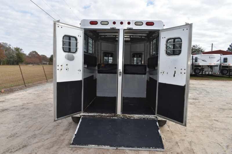 2001 CM Odyssey 2 Horse Trailer - Image 15