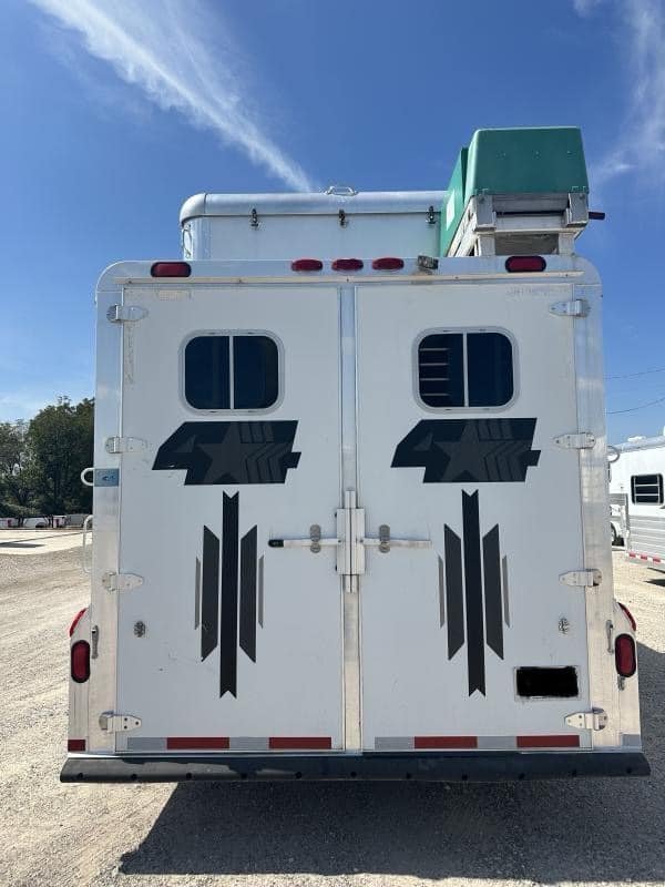 2007 4 Star 4 Horse 14' Outlaw LQ Slide Out - Image 4