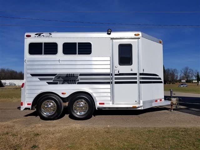 2001 4 Star 2 Horse Bumper Pull Slant Load - Image 3
