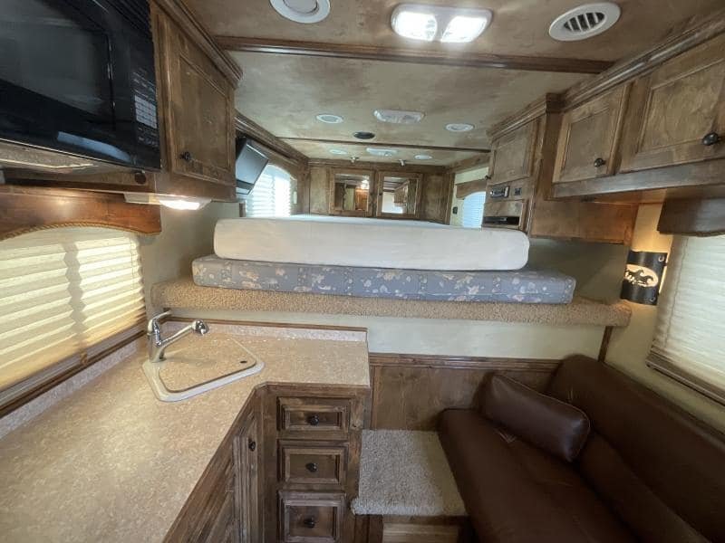 2008 4-Star Trailer 4 horse 12ft Outlaw LQ - Image 46