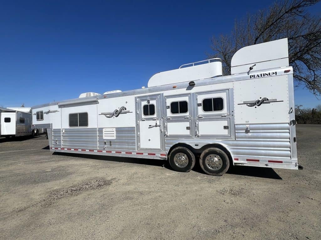 2009 Platinum Coach 3 H 16' SW w/Outlaw Conversion - Image 7