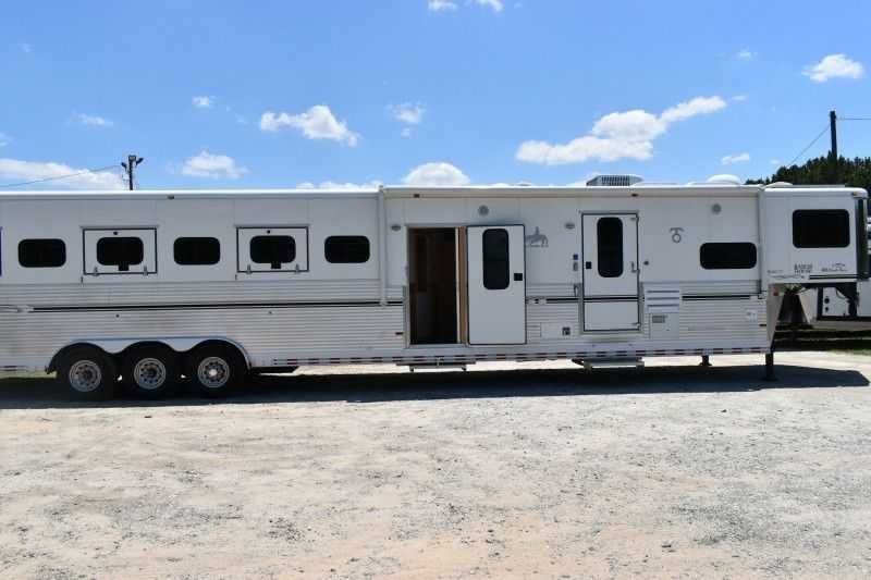 2005 Sundowner Sunlite 6LQ Horse Trailer with 11' Short Wall 725 Grand Sierra 8612GLQ MidTack - Image 6